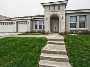 12708 Crown Crest Dr, Bakersfield, CA 93311