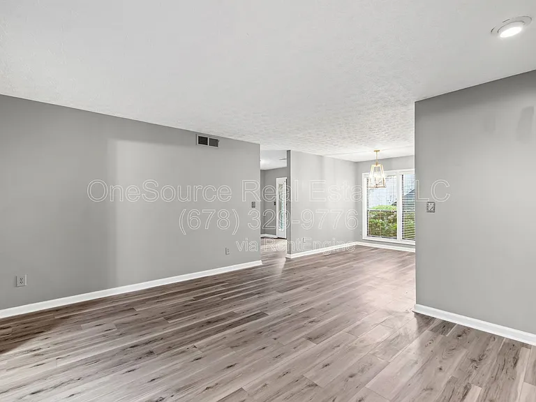 806 Wynnes Ridge Cir SE — Photo 16