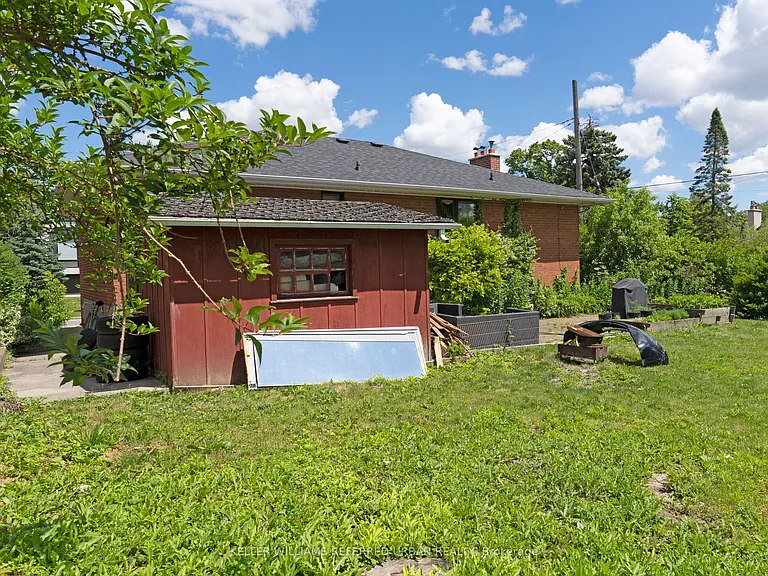 153 Newton Dr — Photo 16