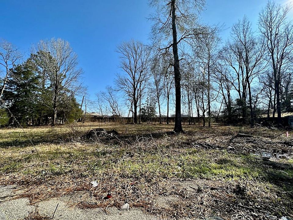 1st image of 685 Jeny Ln