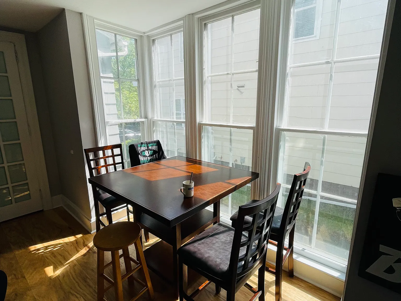 27 Oak St — Photo 3