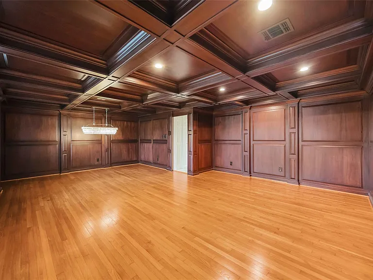 4031 Fernwood Dr — Photo 6