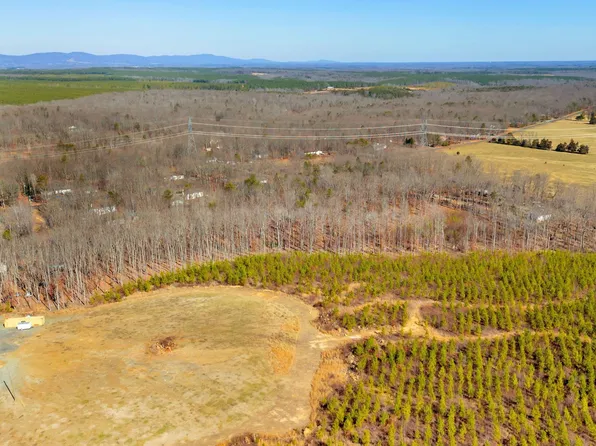 76A Ruritan Lake Rd, Scottsville, VA 24590