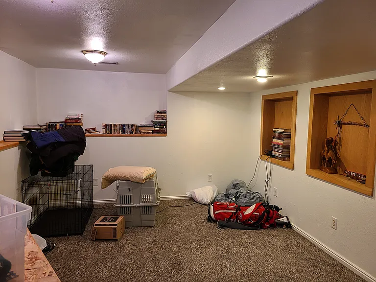 1555 E Antelope Dr — Photo 11