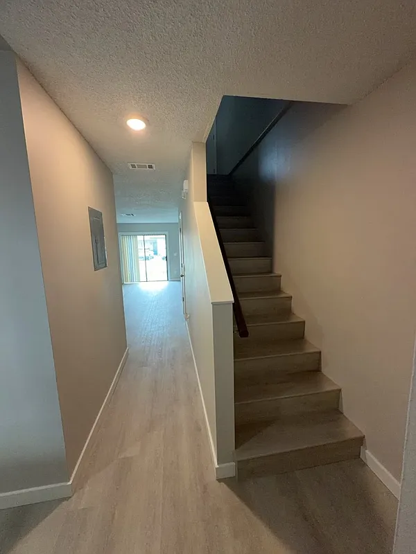 2 bed, 2.5 bath, 1070 sqft, $1,545 — Photo 2