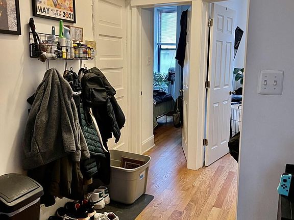 5th image of 1916 N Lincoln Park W APT 1S