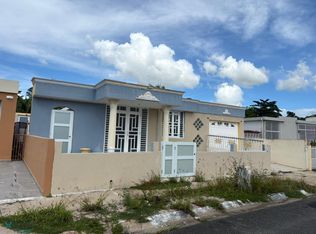 Calle 1 Jardines De Toa Alta Casa #8, Toa Alta, PR 00953