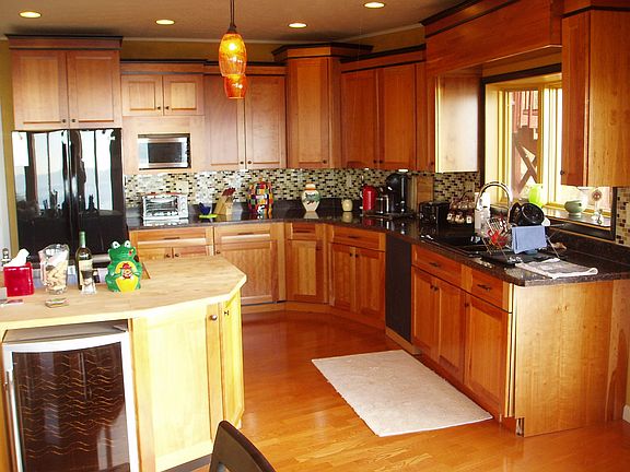 4th image of 64 Ironwood Cir