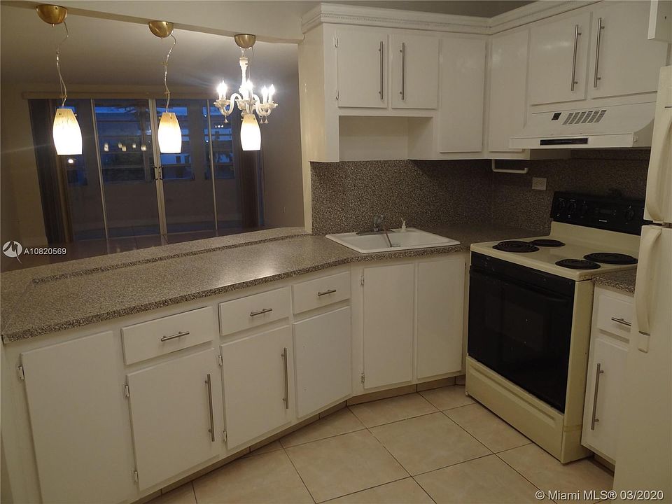 1st image of 1680 NE 191st St Unit 3162