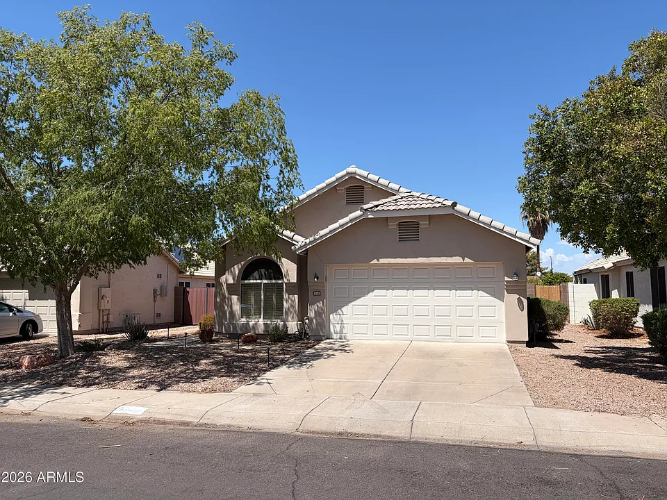 222 W Caroline Ln