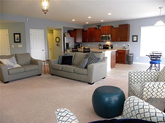 3rd image of 8817 New Heritage Ct