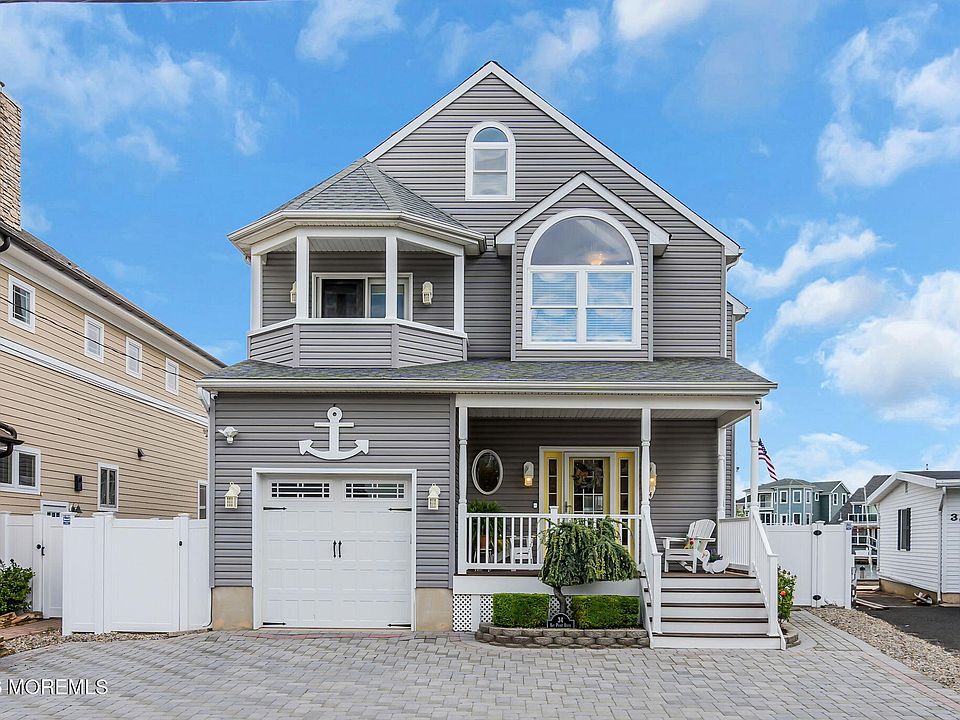 1st image of 34 Bay Point Drive