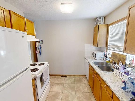 3rd image of 9307 101st Ave #B
