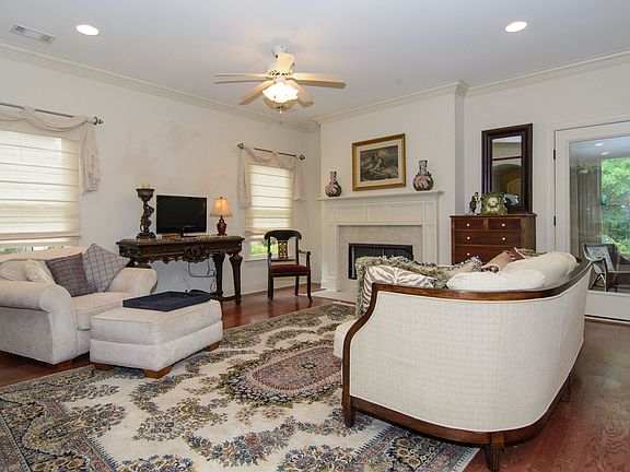 4th image of 2157 Greenside Way