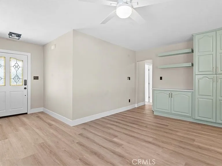 943 N Orange Ave — Photo 8