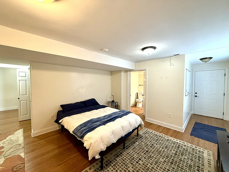 410 Lancaster Ave — Photo 50