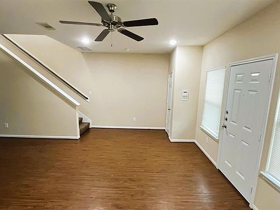 5th image of 4528 Mayflower St #B