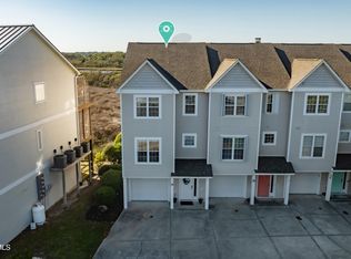 517 N New River Dr #A, Holly Ridge, NC 28445