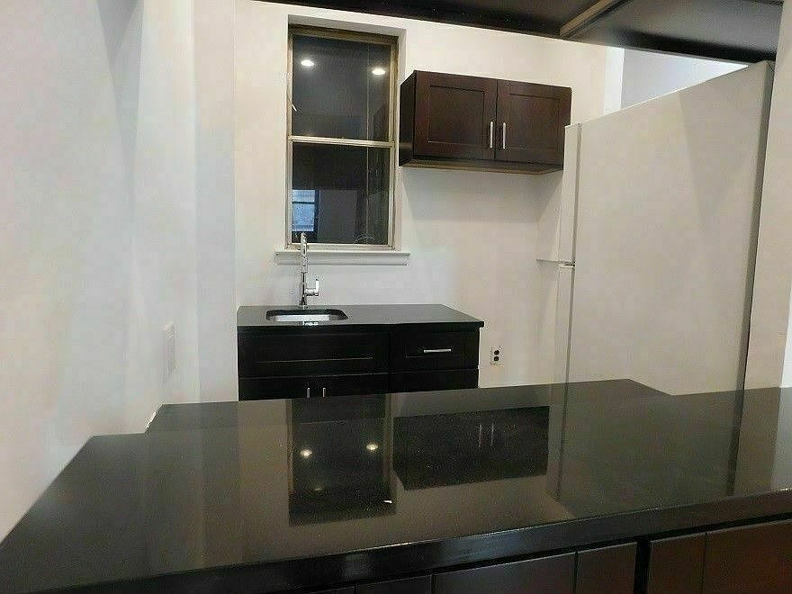 2nd image of 214 E 83rd St #2CC