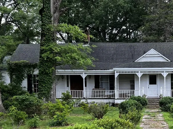 320 4th St, La Grange, TN 38046