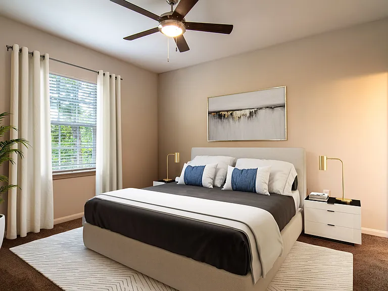 Houston Lake Apartments — Photo 41