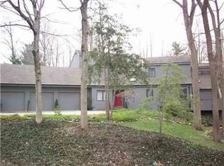 1330 Honan Dr, South Bend, IN