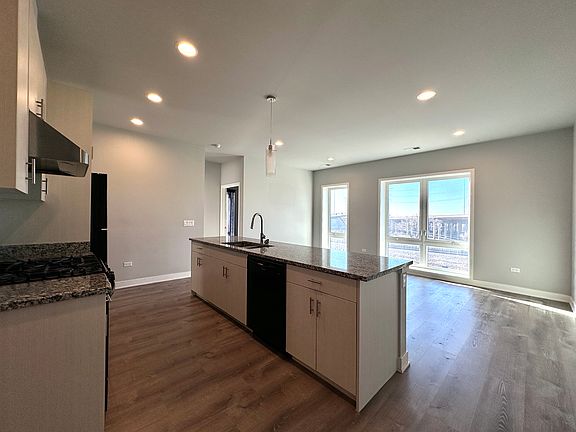 2nd image of 3210 S Archer Ave Unit 408
