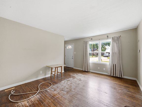 4th image of 739 Audrey Dr