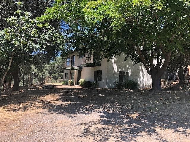 1st image of 2525 Amys Ln