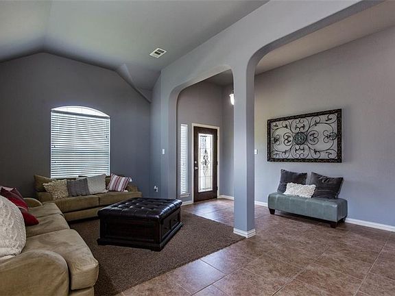 4th image of 10796 Astoria Dr