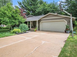 440 Adapointe Dr SE, Ada, MI 49301