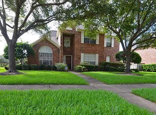 7022 Morningside Dr, Sugar Land, TX 77479