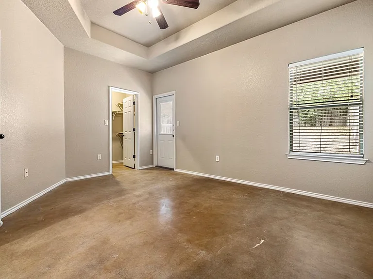 1066 Carolyn Cv — Photo 10