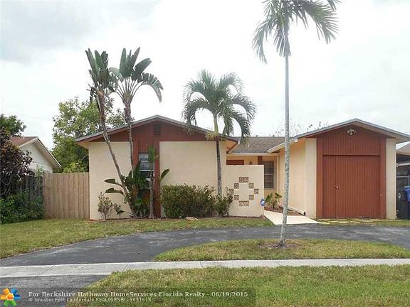 5th image of 341 SW 83rd Ave