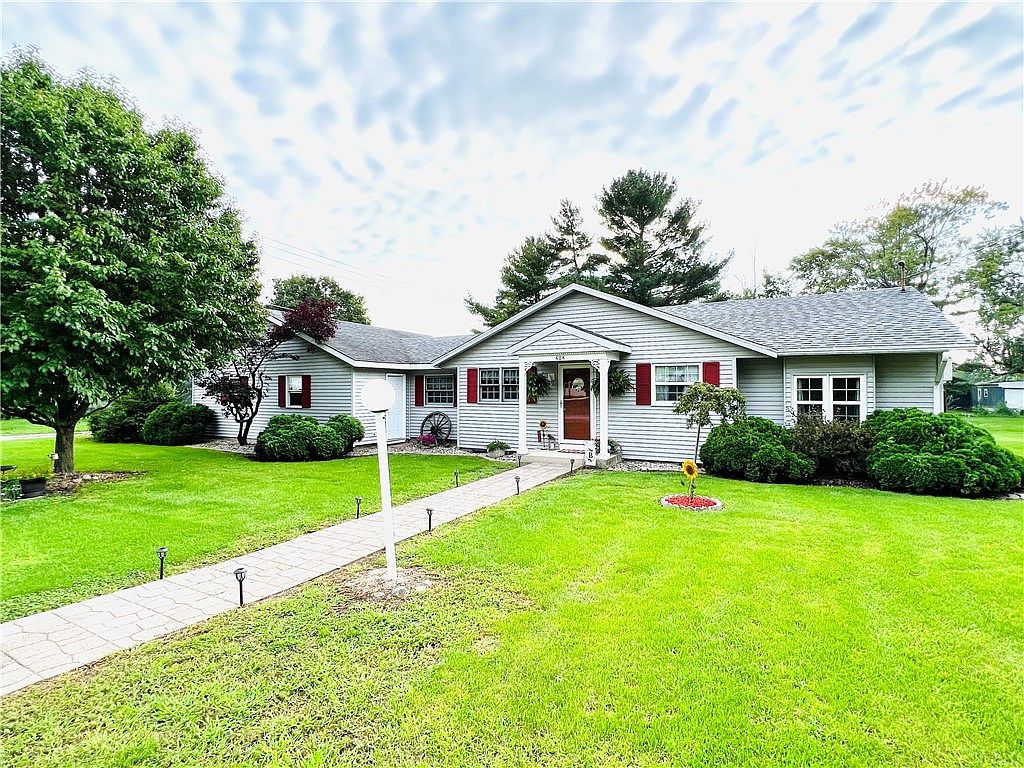 605 N 7th St, Hoopeston, IL 60942 Zillow