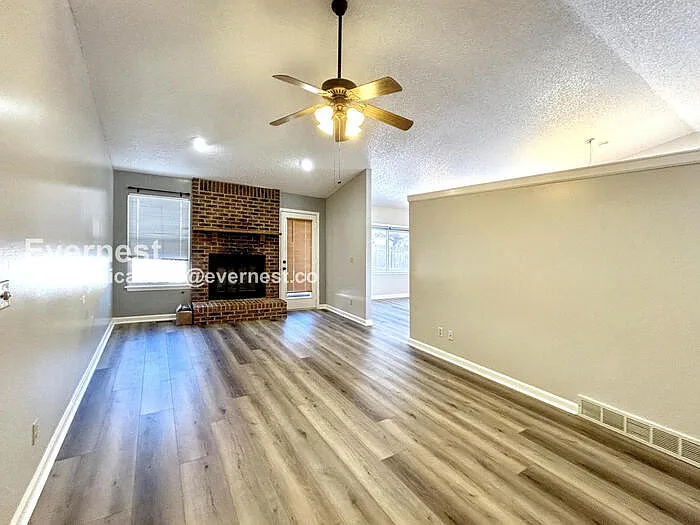 2650 Cornwall Ct — Photo 5