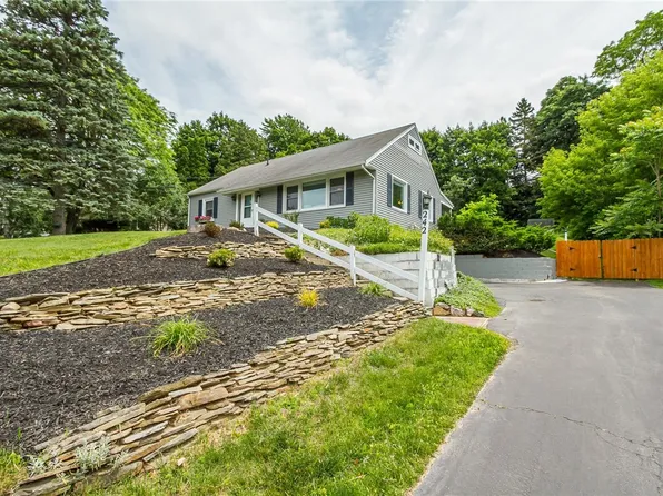 242 Kreag Rd, Fairport, NY 14450