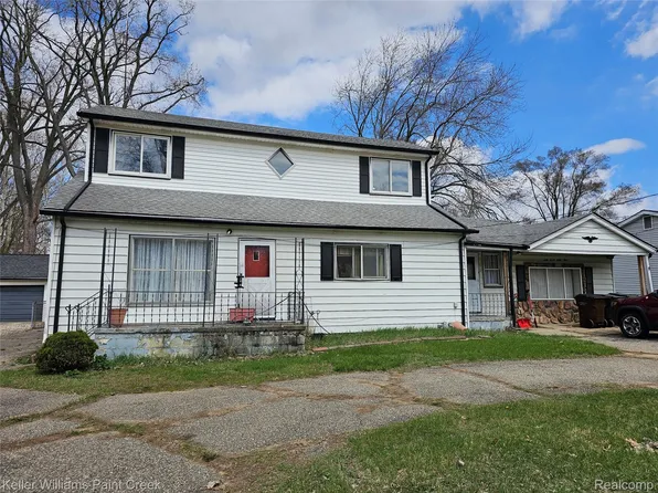 6733 Mayfair Rd, Shelby Township, MI 48317