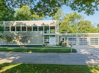 4014 Cedar Grove Ct NE, Cedar Rapids, IA 52411