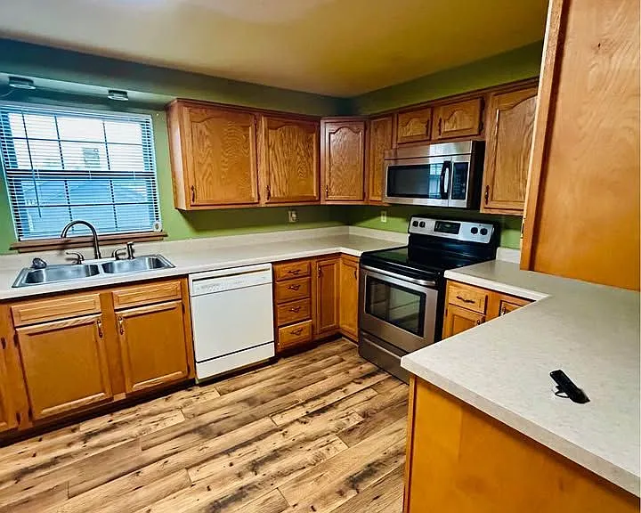 6913 Orchard Point — Photo 7