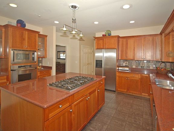 Gourmet Kitchen