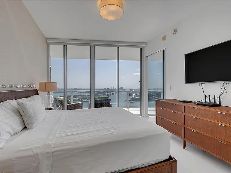 1100 Biscayne Blvd #3901 — Photo 9