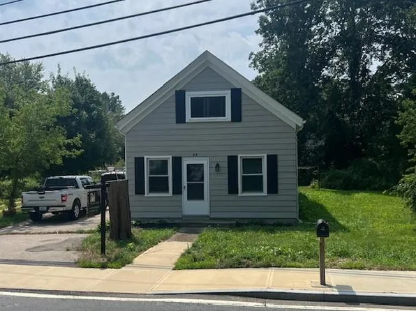 63 Church St, Bradford, RI 02808