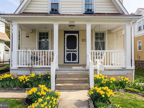 3rd image of 2325 Tague Ave