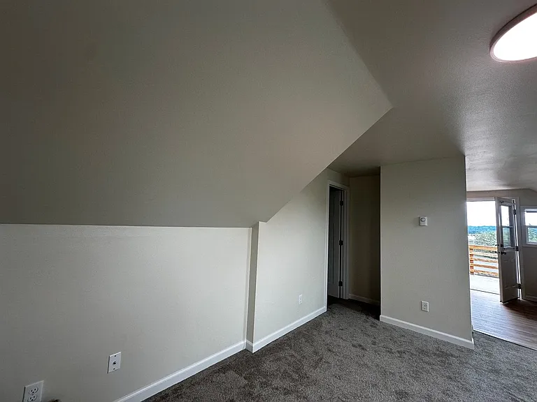 SEA 3827 Wetmore — Photo 14