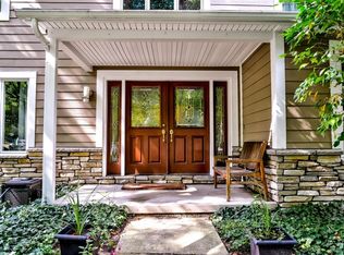 1495 N Folkstone Ct, Ann Arbor, MI 48105