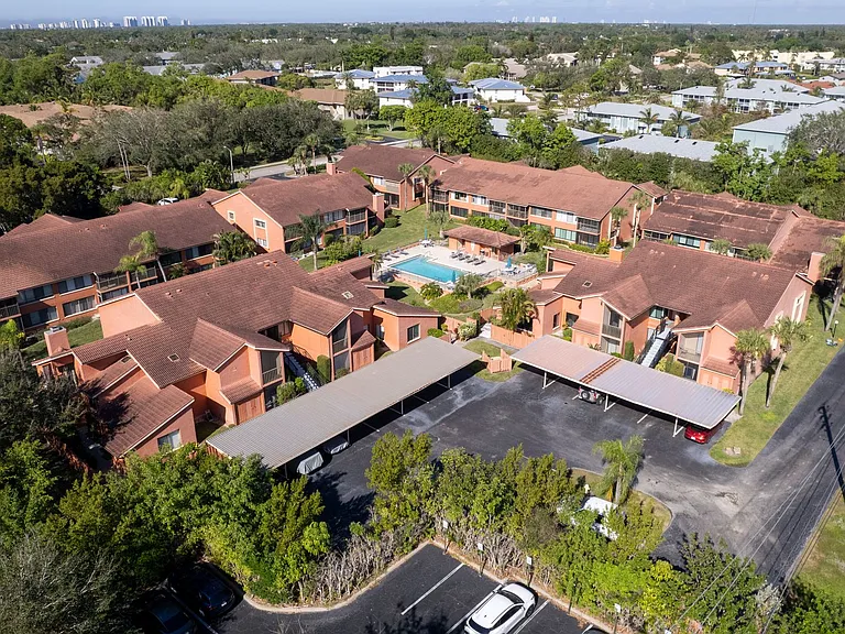 110 Cypress Way E #F8 — Photo 36