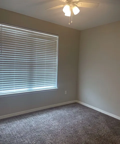 401 Myra Lynn Ln — Photo 10