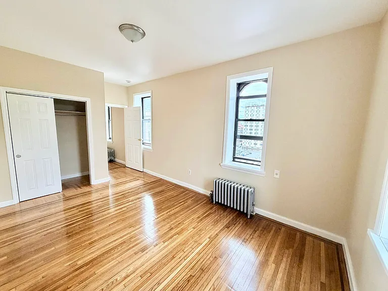 40-04 Bowne St #6B1 — Photo 13