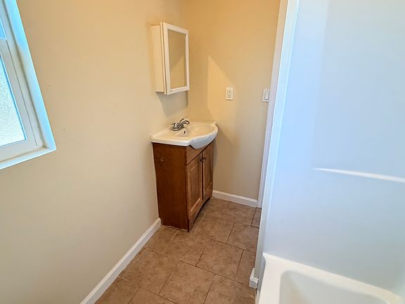 4th image of 25065 Laurel Dr #10